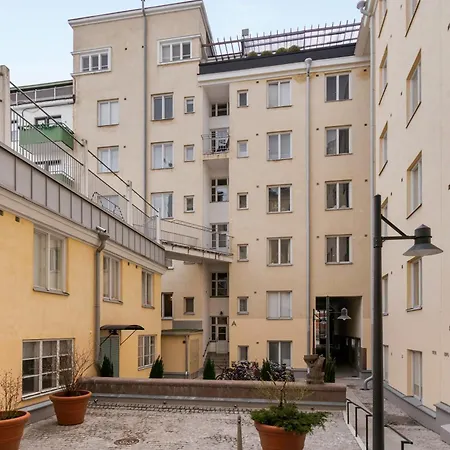 By Market Square & Cathedral * Helsingfors